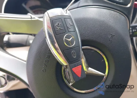 2017 Mercedes-Benz C 300 4Matic/Luxury 4Matic/Sport 4Matic z USA, uszkodzony, nr VIN WDDWF4KB3HR246228